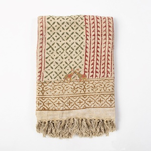 Nouveautés Couverture de canapé en coton tissée à la main exclusive pour les hivers Jetés lourds pour canapés - Product Image 5