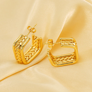Nouvel arrivage de boucles d'oreilles délicates en acier inoxydable plaqué <span class=keywords><strong>or</strong></span> pour femmes chaîne en cœur de blé grand cercle créole cadeaux perle diamant - Product Image 2