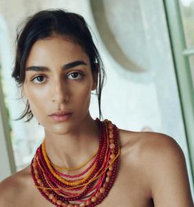 Hạt màu cam xếp chồng lên nhau xương đòn Chuỗi vòng cổ tuyên bố sáng tạo nhiều lớp đá nghiền - Product Image 1