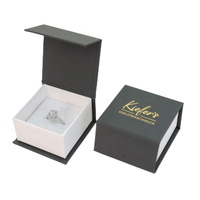 Dossiers magnétiques écologiques noirs avec logo personnalisé en relief, papier recyclable, emballage pour montres et bijoux