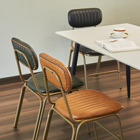 Chaise de salle à manger en cuir de style industriel américain avec pieds en métal vieilli, dossier, chaise de restaurant pour table à manger