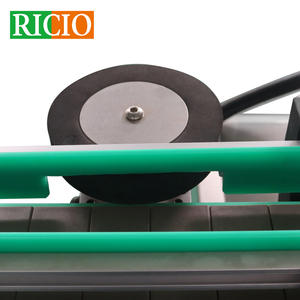 Ricio Điện Kỹ Thuật số ghi nhãn chính xác 1 mét tự động nhãn gắn bó dọc chai tự dính lọ thủy tinh labelling - Product Image 3
