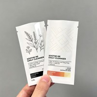 Sachet d'échantillon cosmétique imprimé sur mesure, scellé sur trois côtés avec encoche de déchirement, mini pochette d'essai pour emballage de nettoyant, lotion et soins de la peau