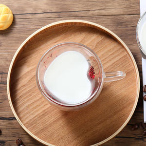 Vente en gros : Tasse en verre brillante en forme de cœur, créative, double paroi résistante à la chaleur, pour eau, petit-déjeuner, lait, avec paillettes, pour le bureau - Product Image 3