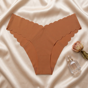 Women <b>Seamless</b> Invisible <b>Thong</b> Underwear Scalloped Wave Edge Solid Color Soft Stretch Women Panties Breathable Lingerie OEM ODM - Product Image 2