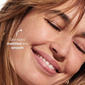 Lance Mineral Mattescreen SPF40 100% Mineral Oil-Free Broad Spectrum Sunscreen <strong>Smooths</strong> Skin's Appearance Minimizes Pores - Product Image 4