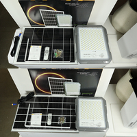 Projecteur solaire à capteur radar à économie d'énergie 800W 1200W, étanche IP65, éclairage extérieur pour entrepôt et ferme