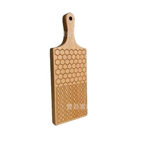 Planche à découper en bois de hêtre rectangulaire 40x10x1,5cm avec poignée pour usage en cuisine et restaurant - Product Image 3
