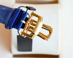 Montre mécanique automatique haut de gamme avec bracelet en cuir bleu, mouvement tourbillon, design artistique dragon. - Product Image 5