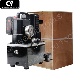 Pompe hydraulique portable à action simple QQ-700B 220 V avec batterie intégrée - Product Image 3