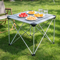 Table de camping pliante carrée légère 70x70x60cm, table portable en aluminium pour barbecue en plein air, pique-nique et glamping