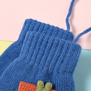 Fabricante de prendas de punto, lindas manoplas de invierno con parche de conejo de dibujos animados para <span class=keywords><strong>niños</strong></span> pequeños, para jugar al aire libre, <span class=keywords><strong>guantes</strong></span> suaves de acrílico para <span class=keywords><strong>niños</strong></span> - Product Image 4