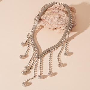 Collier européen américain haut de gamme de luxe <span class=keywords><strong>Pendentif</strong></span> géométrique en diamant incrusté de gouttes <span class=keywords><strong>d</strong></span>'<span class=keywords><strong>eau</strong></span> Personnalité exagérée Clavicule à la mode - Product Image 1