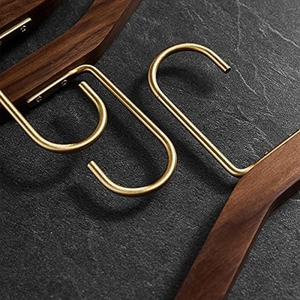 Cintres en PVC de luxe personnalisés avec logo, design antidérapant en acier inoxydable, pour rangement de sacs et vêtements multifonctions (costumes) - Product Image 3