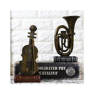Résine créative artisanat vieux violon <span class=keywords><strong>tuba</strong></span> instrument ornement rétro café et bar objet décoratif - Product Image 4