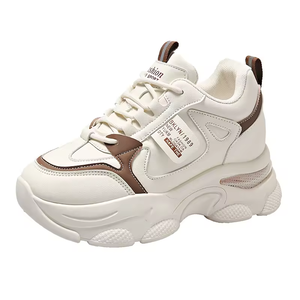 Zapatos de estilo retro para caminar, ligeros, con parte superior de malla, deportivos, con suela de goma, zapatillas de tenis, zapatillas casuales para hombre y mujer - Product Image 1