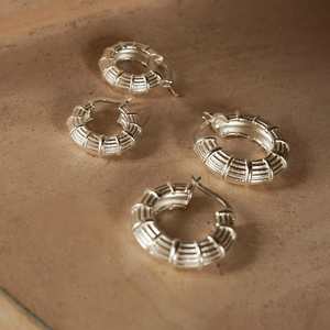 Nostalgici orecchini a cerchio placcati in oro stile retrò ciondolo alla moda per regalo o festa - Product Image 5