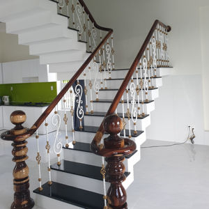 ประตูเหล็กยุโรปดีไซน์ฝรั่งเศส แบบติดตั้งด้านบน ผลิตจากเหล็กแข็งขนาด 14x14 มม. 14x6 มม. สีดำ ทองแดง บรอนซ์ สีพิวเตอร์ พร้อมรองรับการฉายภาพ 2 มิติ และ 3 มิติ - Product Image 1