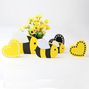 Abeille bois mignon ornements jaune coeur enfants cadeau bureau décorations populaire décoration <span class=keywords><strong>de</strong></span> la maison 2023 - Product Image 3
