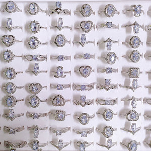 <b>Gold</b> Plated Alloy <b>Cocktail</b> <b>Rings</b> With Cubic Zirconia Prong Setting Heart Shape Glam Style Women's Daily Wear Jewelry Gift - Product Image 3