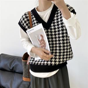 2024 femmes <span class=keywords><strong>pied</strong></span> <span class=keywords><strong>de</strong></span> <span class=keywords><strong>poule</strong></span> lâche tricoté gilet pull filles col en V <span class=keywords><strong>sans</strong></span> manches épais Vintage pull costumes femme gilet Chic hauts - Product Image 4