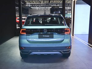 Buen <span class=keywords><strong>precio</strong></span> para Volkswagen <span class=keywords><strong>T</strong></span>-<span class=keywords><strong>Cross</strong></span> <span class=keywords><strong>2023</strong></span> 300TSI DSG Highline techo panorámico pequeño SUV productos en stock coche en el puerto - Product Image 4