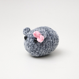 Poupée au crochet créative et mignonne d'un hamster triste avec <span class=keywords><strong>porte</strong></span>-clés musical, produit en laine transfrontalier populaire - Product Image 4