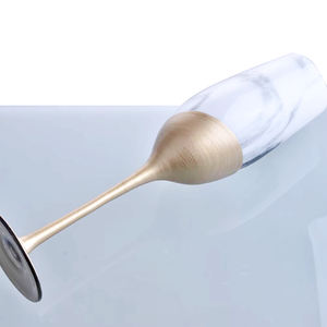 Ensemble de verrerie décorative pour mariage, ensemble de vaisselle de couleur blanche, flûte à <span class=keywords><strong>champagne</strong></span> avec fond doré pour l'eau, le vin, pour un usage domestique - Product Image 2