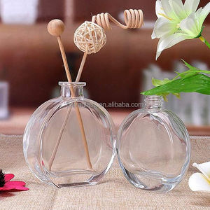 Bocaux d'huile essentielle en verre transparent <span class=keywords><strong>de</strong></span> 50ml 100ml 150ml avec couvercle en liège pour la décoration <span class=keywords><strong>de</strong></span> <span class=keywords><strong>centre</strong></span> <span class=keywords><strong>de</strong></span> <span class=keywords><strong>table</strong></span> <span class=keywords><strong>de</strong></span> mariage - Product Image 5