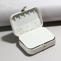 Boîte à bijoux rectangulaire multifonctionnelle en cuir PU, doublure en velours, plusieurs compartiments, crochets pour boucles d'oreilles, luxe moderne, portable