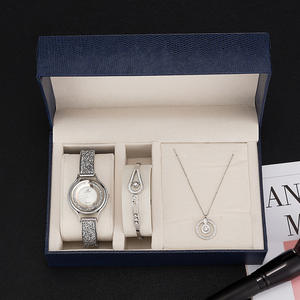 Nouvelle <span class=keywords><strong>montre</strong></span> pour femmes série boîte cadeau <span class=keywords><strong>montre</strong></span> à quartz de haute qualité avec galvanoplastie collier diamant zircon - Product Image 2