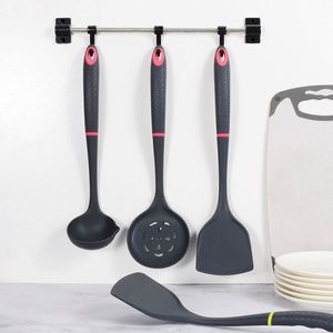 ชุดอุปกรณ์ครัวซิลิโคนสำหรับใช้ในบ้าน ช้อนตะหลิว ทัพพี ด้ามยาวกันลื่น ชุดเครื่องครัวสำหรับทำอาหาร - Product Image 1