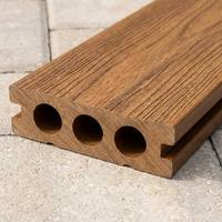 Revêtement de terrasse WPC résistant aux intempéries de qualité supérieure pour les zones résidentielles, revêtement de terrasse WPC solide professionnel et plancher en bois-plastique