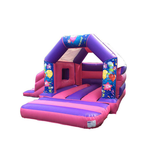 Château gonflable commercial <span class=keywords><strong>4x4</strong></span> rose pour fêtes d'enfants, utilisation extérieure, certifié CE, en PVC, idéal pour la <span class=keywords><strong>location</strong></span> lors de fêtes d'enfants - Product Image 1