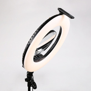Aro de Luz LED para Selfies de 18 Pulgadas con Pantalla LCD, USB, para Belleza, Video, <span class=keywords><strong>Estudio</strong></span>, Fotografía, Lámpara Circular Regulable con Trípode de 2m - Product Image 2