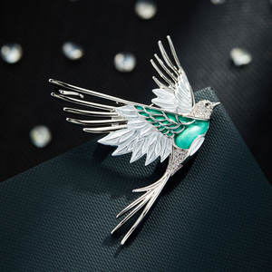 Broche Épingle de Mode en Émail Plaqué Or Argenté de Haute Qualité avec Zircon Cubique en Forme d'Animal (Hirondelle) – Vente en Gros - Product Image 1