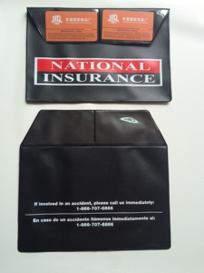 Portadocumentos Plegable para Auto <span class=keywords><strong>de</strong></span> PVC Rojo con Logotipo Personalizado en Relieve, Ecológico y <span class=keywords><strong>de</strong></span> Alta Calidad, Grosor <span class=keywords><strong>de</strong></span> 0.3-0.4mm, OEM - Product Image 3