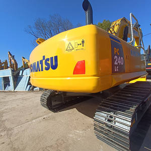 Excavadora sobre orugas grande KOMATSU usada de 24 toneladas, producción japonesa, buen precio a la venta con componente de motor central - Product Image 5