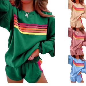 Ensemble décontracté femme : sweat-shirt et short rayé, taille élastique, coupe ample, col rond, couleur unie, tailles S-2XL, style Europe-Amérique - Product Image 1