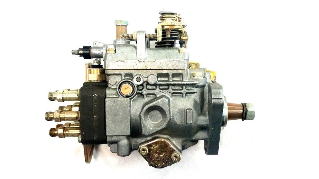 0460426167 injection pump 0460426167 3916972 common rail pump 0460426167 3916972 for cummins high quality auto parts 3916972