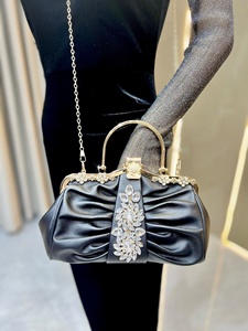 <span class=keywords><strong>Sac</strong></span> de soirée plissé <span class=keywords><strong>pour</strong></span> femme, pochette scintillante en cristal, <span class=keywords><strong>sac</strong></span> à <span class=keywords><strong>bandoulière</strong></span> plissé avec chaîne, pochette de mariage, <span class=keywords><strong>sac</strong></span> en cuir avec poignée en strass - Product Image 3