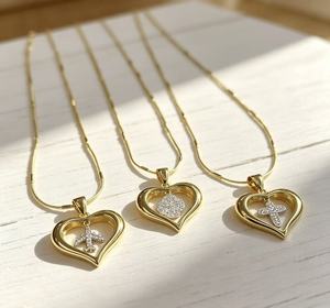 Collier Pendentif Cœur Ouvert Plaqué Or 18K, 3 Styles, Breloque Cœur, Chaîne Torsadée, Bijoux de Mode pour Femme, Vente en Gros - Product Image 3
