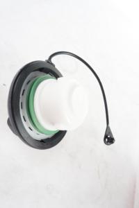 Pièces automobiles <span class=keywords><strong>Bouchon</strong></span> de réservoir de carburant pour <span class=keywords><strong>Ford</strong></span> Focus 6G919030AA 6G919030AD 4451514 3M5A9030DD 3M5A9030DA 1526251 1406358 1377564 - Product Image 4
