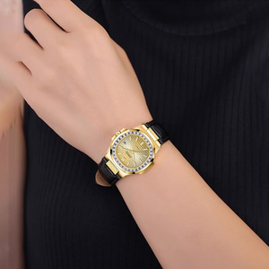 Reloj Mecánico Automático de Lujo con Logotipo Personalizado, Caja Cuadrada Dorada de 42 mm, Cristal de Zafiro, Correa de Cuero Genuino y Bisel de Diamantes para Hombre - Product Image 3