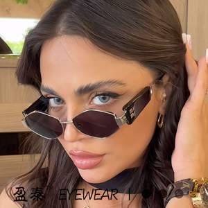 Lunettes de soleil pour femmes de style INS viral, forme polygonale en diamant, nouvelle mode européenne et américaine, photo de rue, protection UV400, monture intégrale - Product Image 2