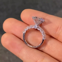 Kadınlar İçin Moda Yüzükler 10K 14K 18K Altın 3 Karat Laboratuvarda Yetiştirilmiş Elmas Nişan Yüzüğü Yuvarlak Brilyant Kesim DEF Renk VVS Berraklık