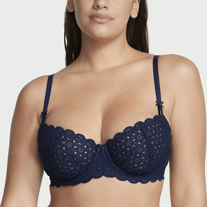 บราสำหรับผู้หญิง Comfort Shape ออกแบบมาเพื่อการสวมใส่สบาย พร้อมด้วยรูปลักษณ์ที่เรียบง่ายและเสริมสร้างสไตล์ชีวิตที่มีเสน่ห์ - Product Image 1