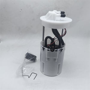 WLGRT Auto Parts Pompe à carburant 17040-5M300 170405M300 pour <span class=keywords><strong>Nissan</strong></span> <span class=keywords><strong>ALMERA</strong></span> II <span class=keywords><strong>N16</strong></span> <span class=keywords><strong>ALMERA</strong></span> <span class=keywords><strong>TINO</strong></span> - Product Image 1