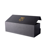 Boîte cadeau rigide en papier noir avec fermeture magnétique et insert en mousse, personnalisable en usine pour bouteille de whisky et verre individuels
