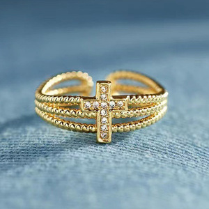 Anello a Croce in Oro Giallo con Diamanti Taglio Brillante Rotondo Colore G Naturale Gioiello Religioso Unisex - Product Image 3